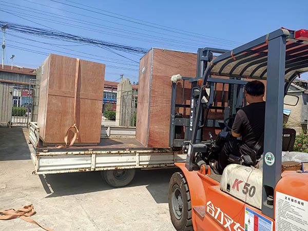 HTA279噴油泵試驗(yàn)臺(tái)打包發(fā)貨